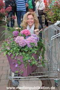 Charity Blumen AKK 15092013 011