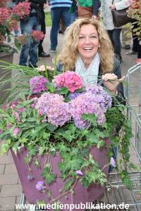 Charity Blumen AKK 15092013 013