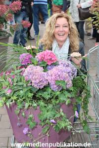 Charity Blumen AKK 15092013 015