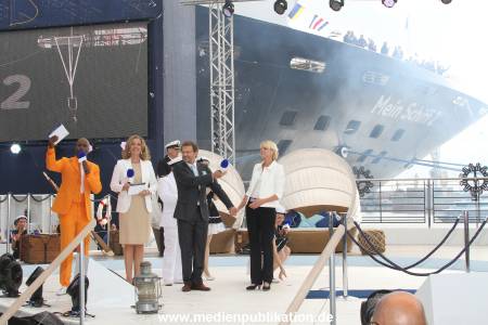 Taufe Mein Schiff2 14052011 480