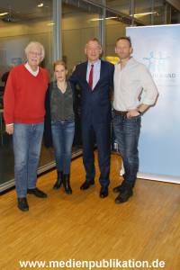 HandInHand Spenden 11122015 013