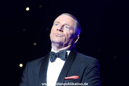 Sinatra 05012016 003