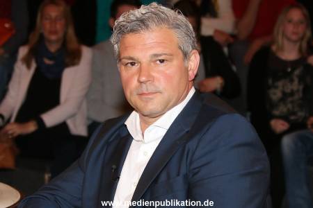 Lanz Sendung2 27052015 048