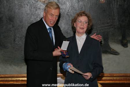 Bundesverdienstkreuz Pohl 30112005 033