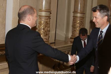 Kronprinzen Rathaus 19052015 031