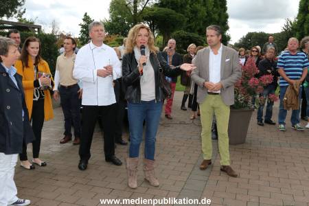 Charity Blumen AKK 15092013 005