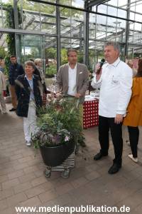 Charity Blumen AKK 15092013 047
