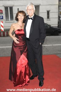 Blauer Ball 04042009 010