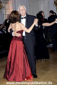 Blauer Ball 04042009 022