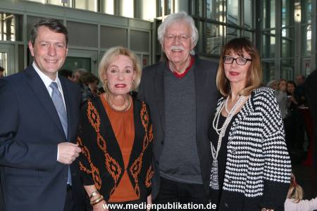 Neujahrspunsch Komoedie 04012015 044