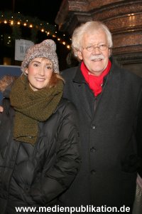 Weinhachtsmarkt Charity 12122013 011