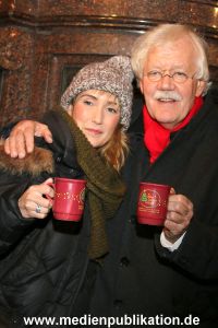 Weinhachtsmarkt Charity 12122013 017