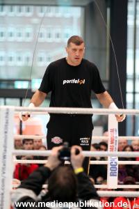 Klitschko Wiegen 07112012 062