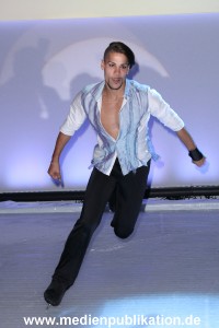 HolidayOnIce Platinum Gloeoeckler 17102013 002
