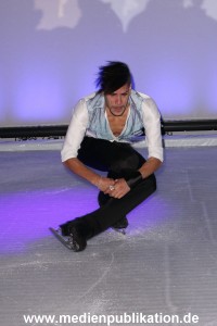 HolidayOnIce Platinum Gloeoeckler 17102013 005