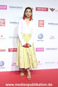 Goldene Bild der Frau 21102017 373