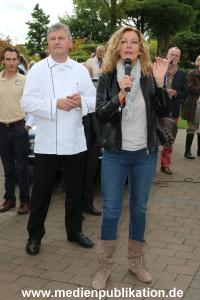 Charity Blumen AKK 15092013 003