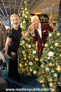 AlsterhausChristmasShopping 07112024 515
