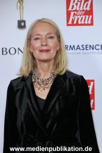 GoldeneBildDerFrau 20112024 405