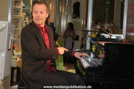 Dress for success 14062005 074
