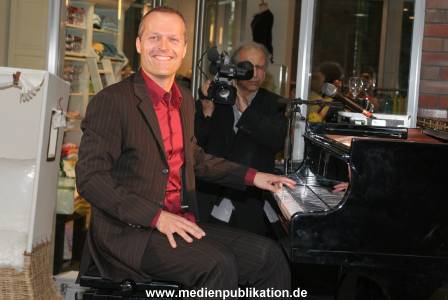 Dress for success 14062005 075