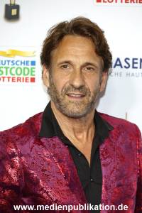 GoldeneBildDerFrau 11102023 010