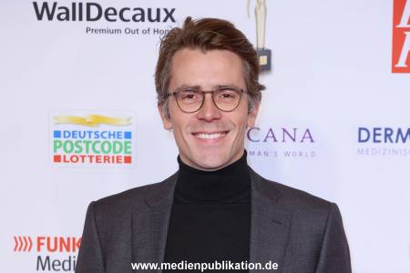 GoldeneBildDerFrau 09112022 005