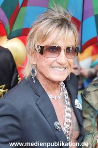 Olivia Jones 22072025 120