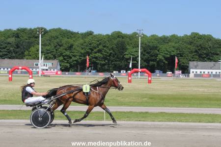 Bild Promirenntag 09062013 517
