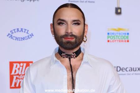 GoldeneBildDerFrau 09112022 783